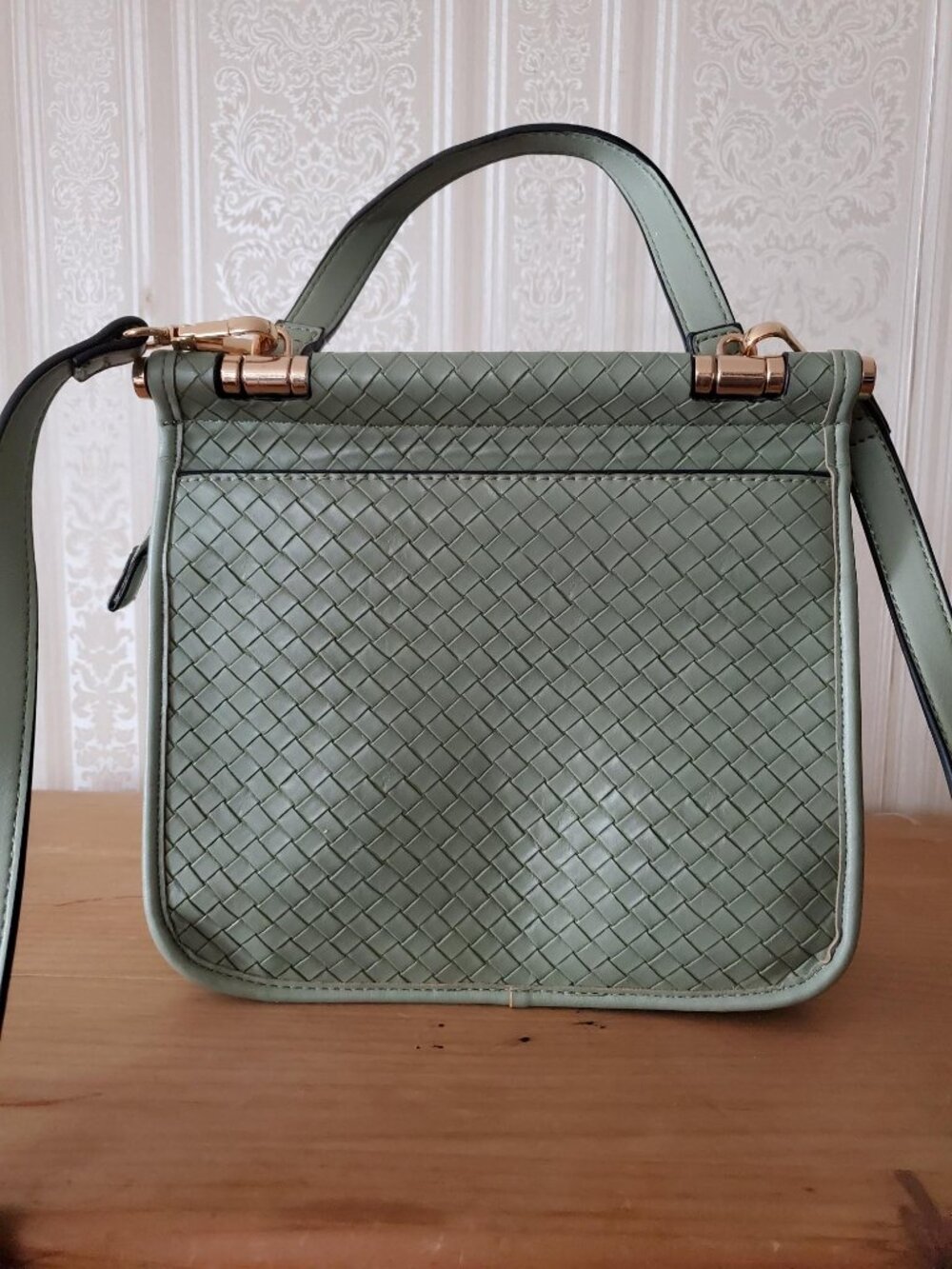 NWOT Mint Green Woven Leather Top-Handle/Cross Body Bag - Picture 3 of 7